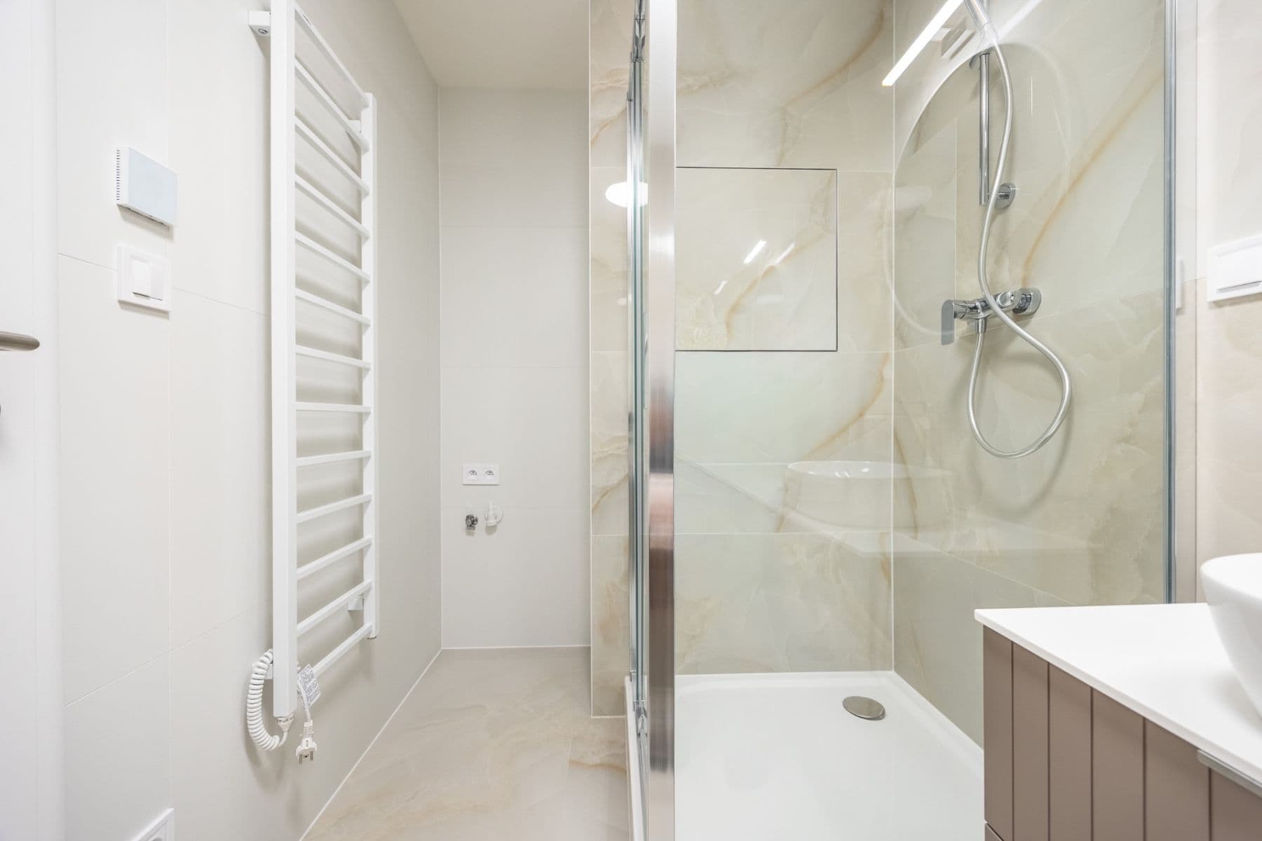 Prodej bytu 3+kk 77 m², Emilie Hyblerové, Praha, Praha Prodej bytu 3+kk 77 m², Emilie Hyblerové, Praha, Praha