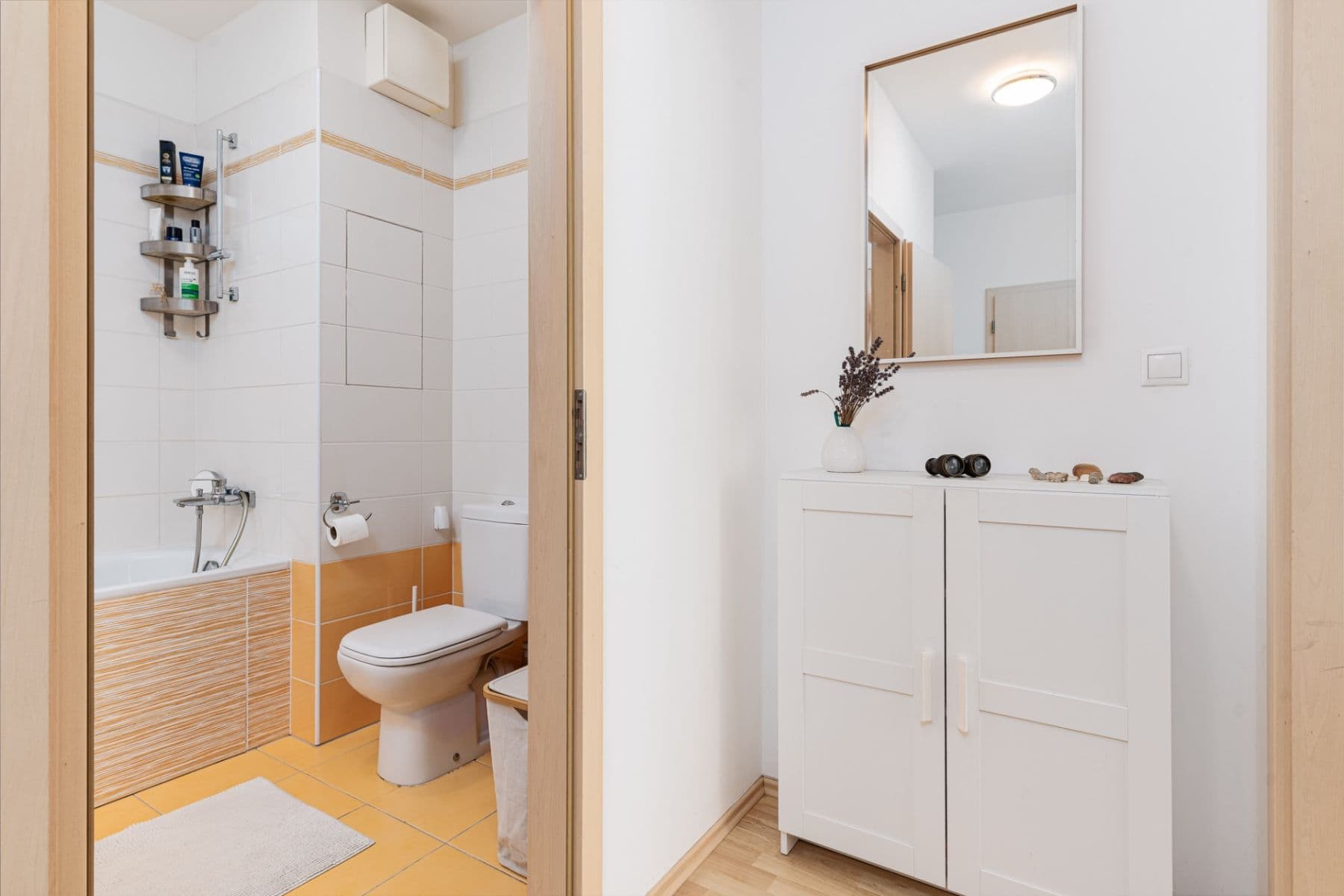 Pronájem bytu 2+kk 50 m², U Hostavického potoka, Praha, Praha Pronájem bytu 2+kk 50 m², U Hostavického potoka, Praha, Praha