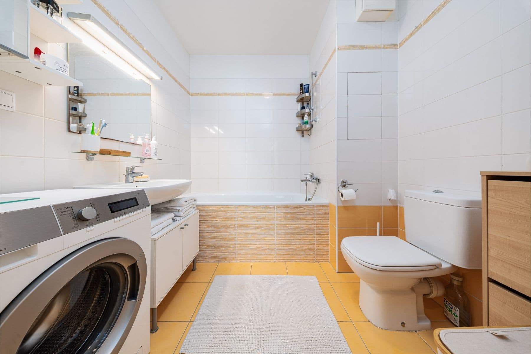 Pronájem bytu 2+kk 50 m², U Hostavického potoka, Praha, Praha Pronájem bytu 2+kk 50 m², U Hostavického potoka, Praha, Praha