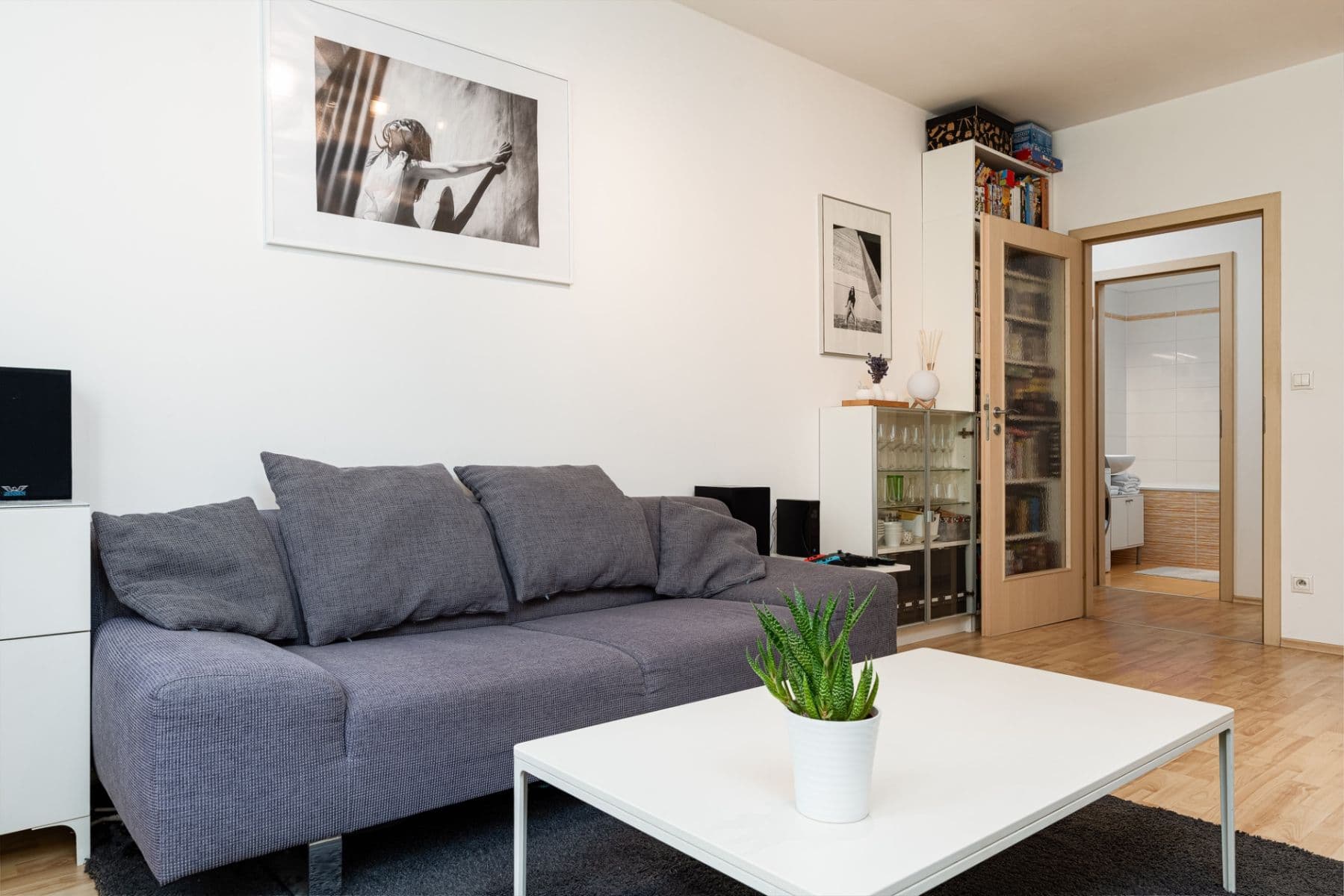 Pronájem bytu 2+kk 50 m², U Hostavického potoka, Praha, Praha Pronájem bytu 2+kk 50 m², U Hostavického potoka, Praha, Praha
