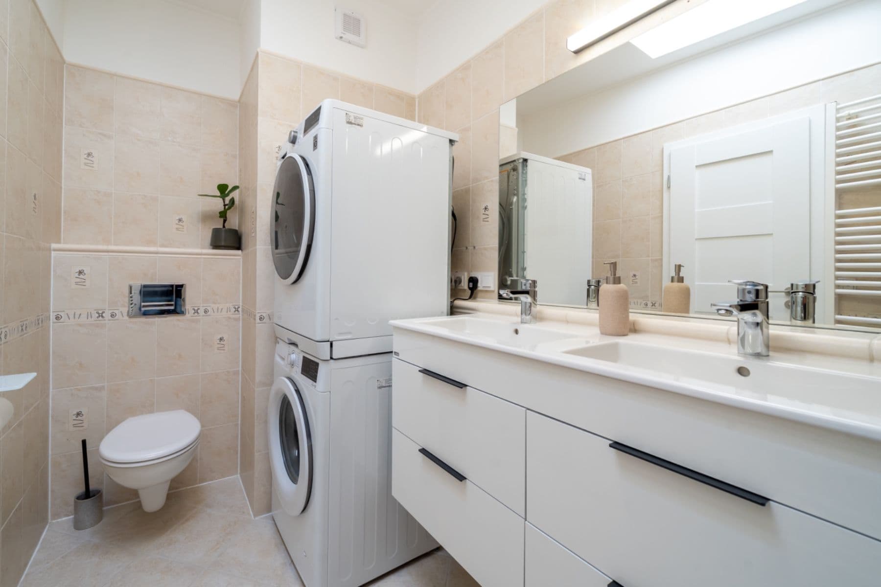 Prodej domu 96 m², pozemek 74 m², Na Mlýnku, Liberec, Liberecký kraj Prodej domu 96 m², pozemek 74 m², Na Mlýnku, Liberec, Liberecký kraj
