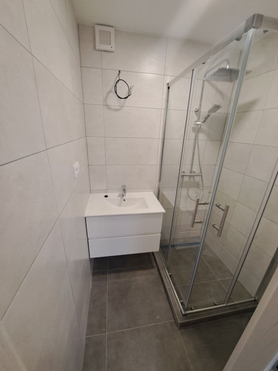 Pronájem bytu 4+1 84 m², Husova, Dobřany, Plzeňský kraj Pronájem bytu 4+1 84 m², Husova, Dobřany, Plzeňský kraj
