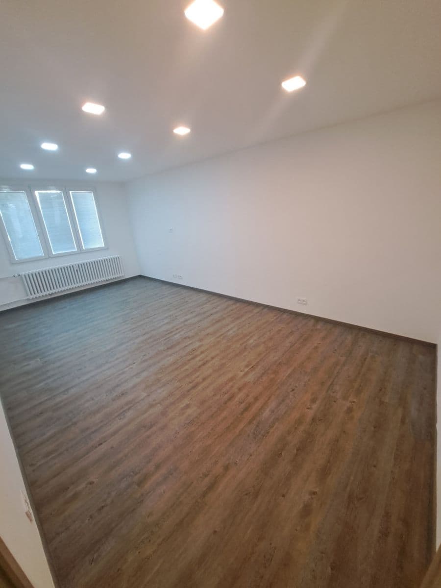 Pronájem bytu 4+1 84 m², Husova, Dobřany, Plzeňský kraj Pronájem bytu 4+1 84 m², Husova, Dobřany, Plzeňský kraj