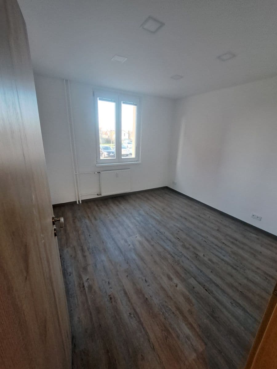 Pronájem bytu 4+1 84 m², Husova, Dobřany, Plzeňský kraj Pronájem bytu 4+1 84 m², Husova, Dobřany, Plzeňský kraj