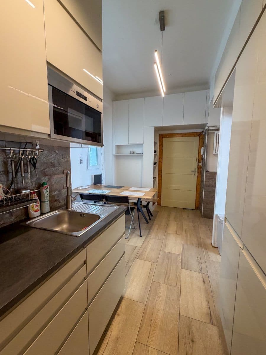 Pronájem bytu 2+kk 58 m², Stupkova, Praha, Praha Pronájem bytu 2+kk 58 m², Stupkova, Praha, Praha