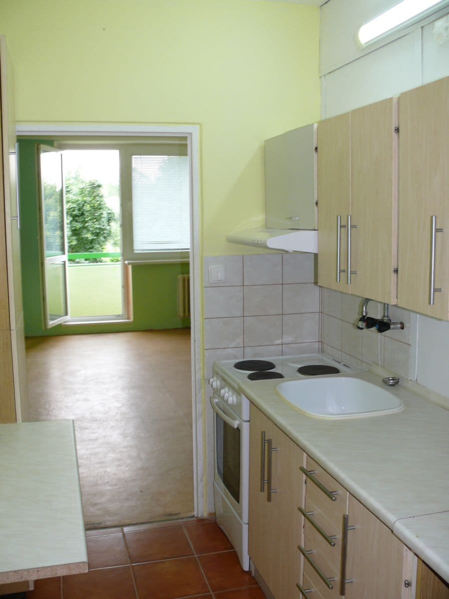 Pronájem bytu 1+1 32 m², Školní, Otrokovice, Zlínský kraj Pronájem bytu 1+1 32 m², Školní, Otrokovice, Zlínský kraj