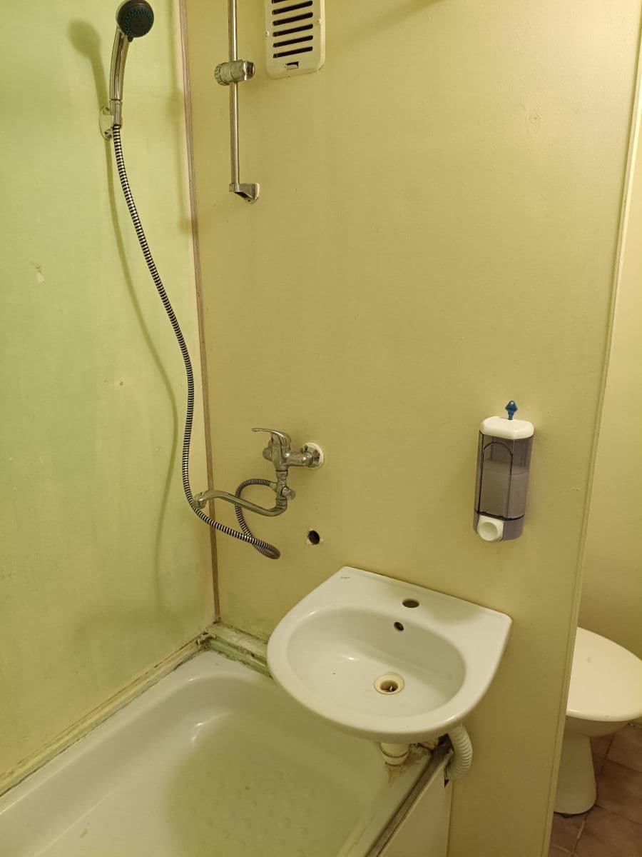 Pronájem bytu 1+1 32 m², Školní, Otrokovice, Zlínský kraj Pronájem bytu 1+1 32 m², Školní, Otrokovice, Zlínský kraj