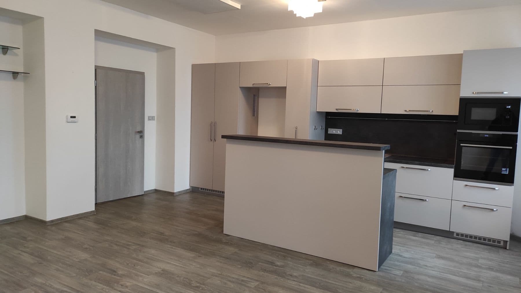 Pronájem bytu 2+kk 64 m², Husova, Čáslav, Středočeský kraj Pronájem bytu 2+kk 64 m², Husova, Čáslav, Středočeský kraj