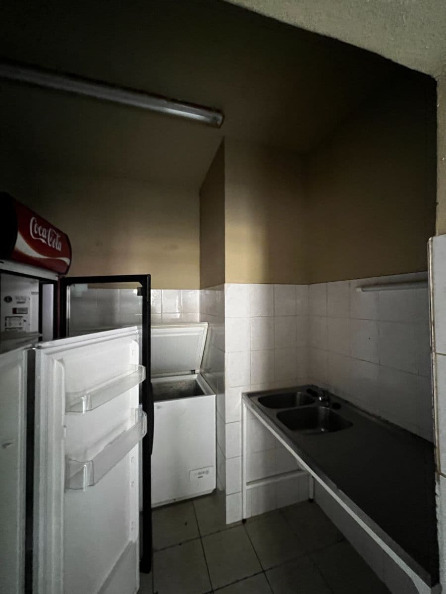 Pronájem nebytového prostoru 40 m², Bratří Čapků, Nejdek, Karlovarský kraj Pronájem nebytového prostoru 40 m², Bratří Čapků, Nejdek, Karlovarský kraj