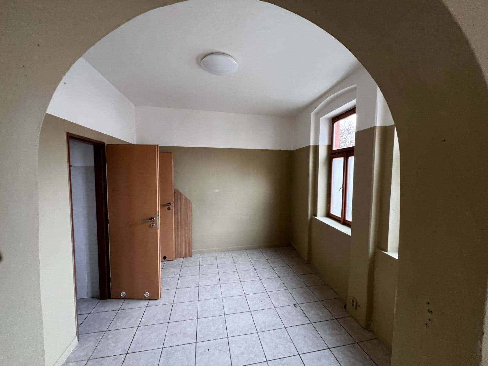 Pronájem nebytového prostoru 40 m², Bratří Čapků, Nejdek, Karlovarský kraj Pronájem nebytového prostoru 40 m², Bratří Čapků, Nejdek, Karlovarský kraj