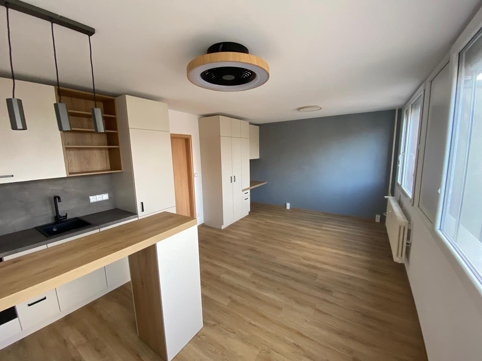 Pronájem bytu 1+kk 31 m², Hennerova, Praha, Praha Pronájem bytu 1+kk 31 m², Hennerova, Praha, Praha
