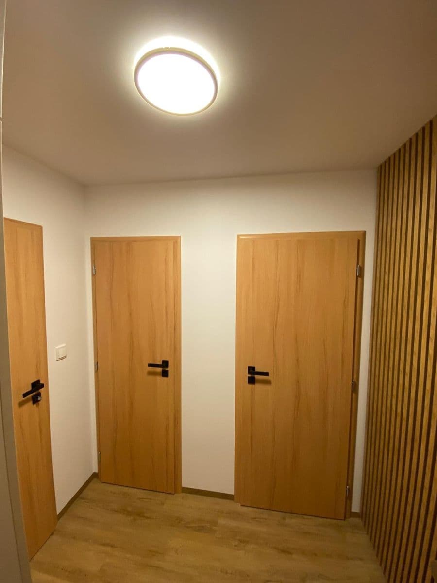 Pronájem bytu 1+kk 31 m², Hennerova, Praha, Praha Pronájem bytu 1+kk 31 m², Hennerova, Praha, Praha