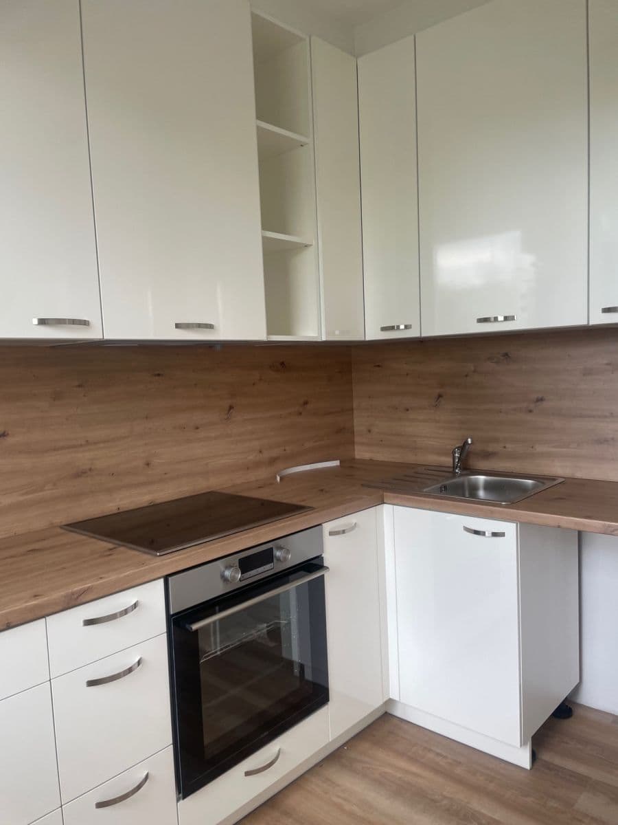 Pronájem bytu 2+1 44 m², Stiborova, Olomouc, Olomoucký kraj Pronájem bytu 2+1 44 m², Stiborova, Olomouc, Olomoucký kraj