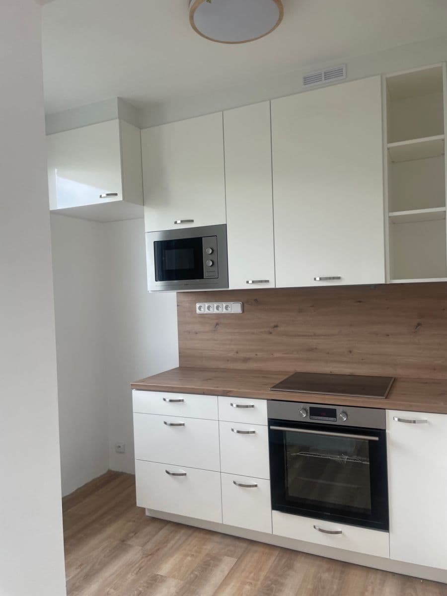 Pronájem bytu 2+1 44 m², Stiborova, Olomouc, Olomoucký kraj Pronájem bytu 2+1 44 m², Stiborova, Olomouc, Olomoucký kraj