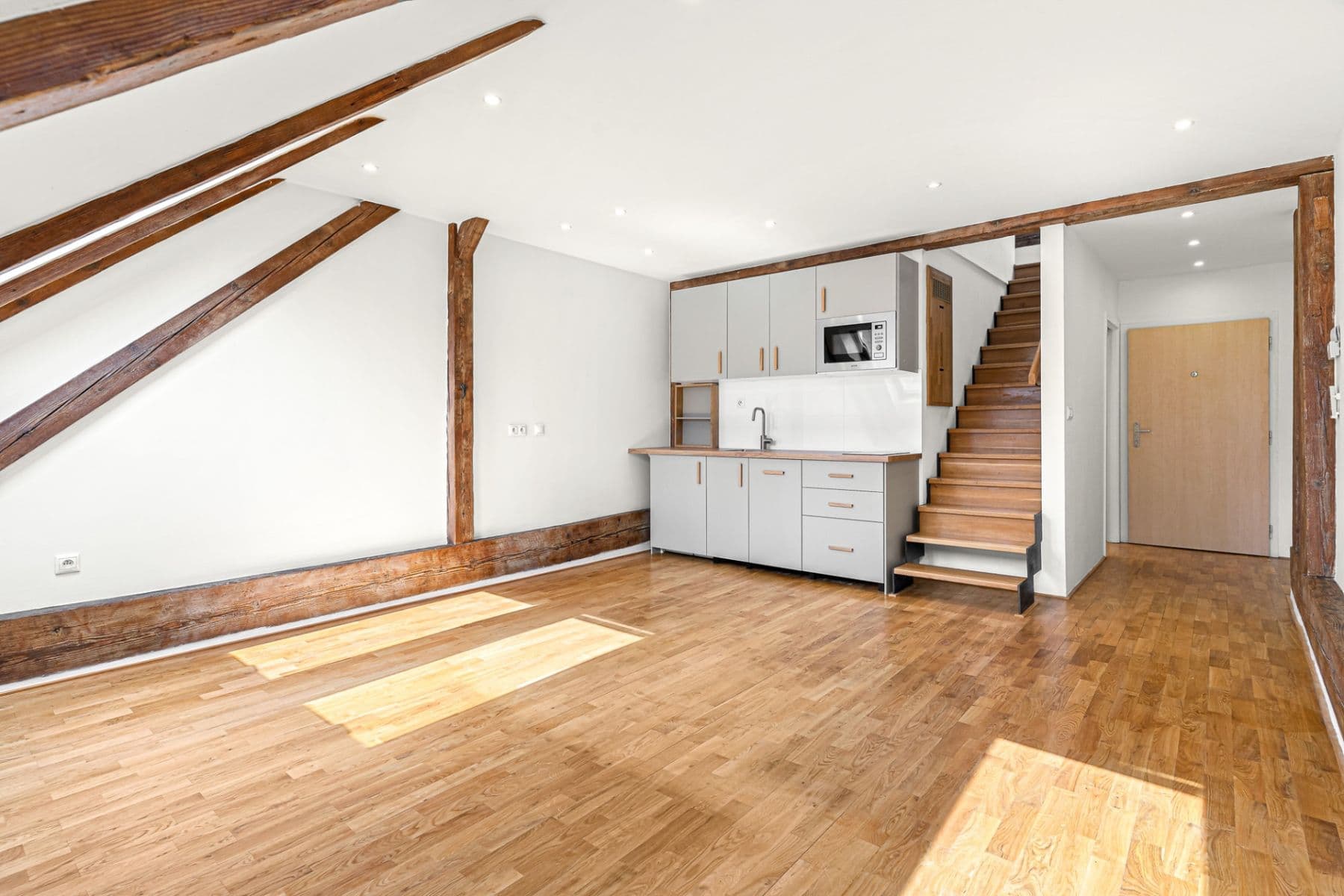 Prodej bytu 2+kk 48 m², Dukelských hrdinů, Praha, Praha Prodej bytu 2+kk 48 m², Dukelských hrdinů, Praha, Praha