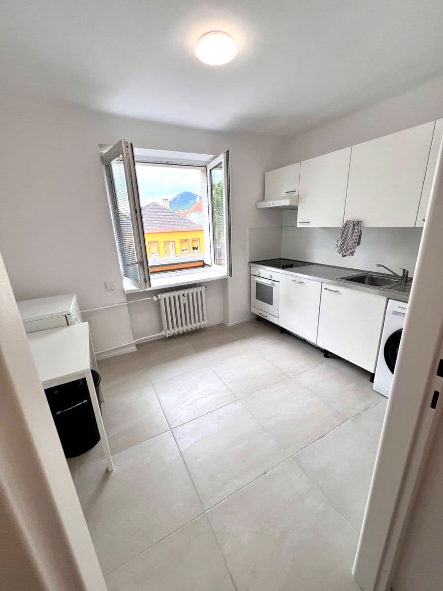 Pronájem bytu 1+1 28 m², Terezínská, Lovosice, Ústecký kraj Pronájem bytu 1+1 28 m², Terezínská, Lovosice, Ústecký kraj