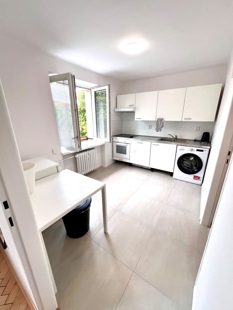 Pronájem bytu 1+1 28 m², Terezínská, Lovosice, Ústecký kraj Pronájem bytu 1+1 28 m², Terezínská, Lovosice, Ústecký kraj