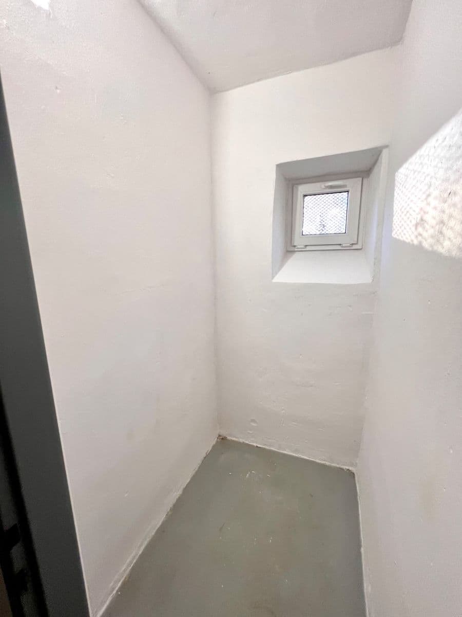 Pronájem bytu 1+1 28 m², Terezínská, Lovosice, Ústecký kraj Pronájem bytu 1+1 28 m², Terezínská, Lovosice, Ústecký kraj
