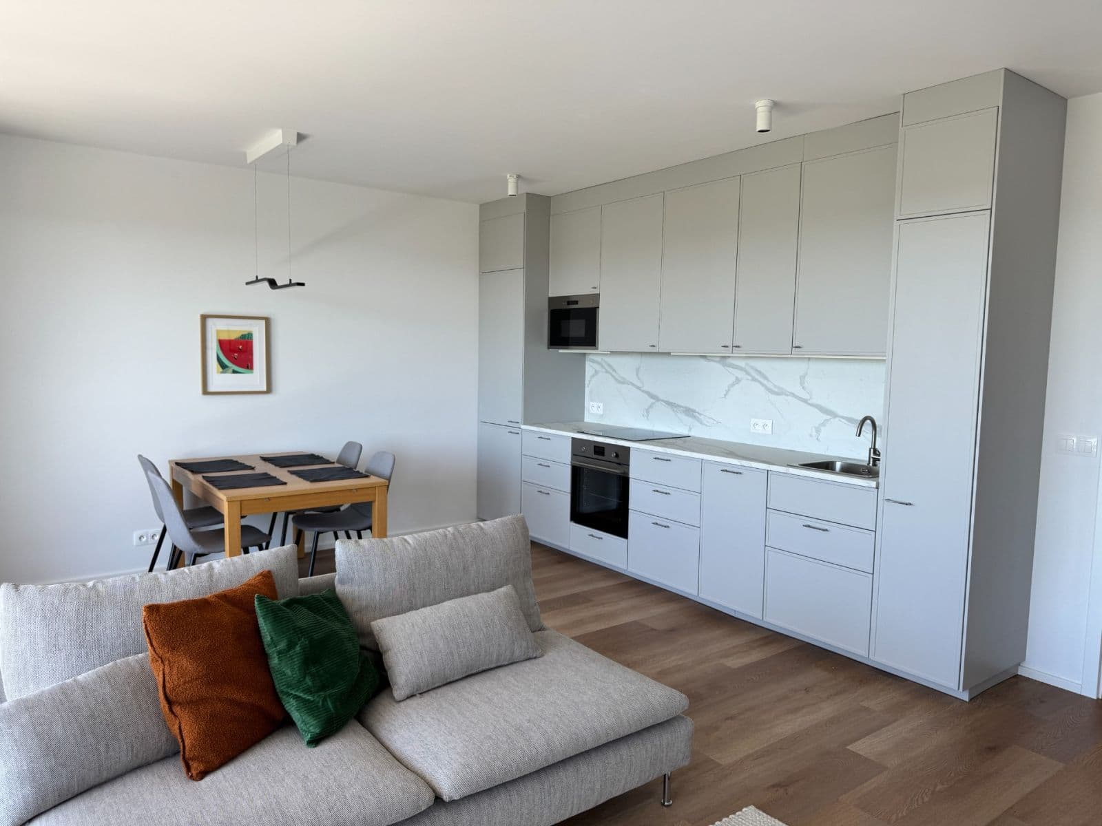 Pronájem bytu 2+kk 60 m², Pod Krocínkou, Praha, Praha Pronájem bytu 2+kk 60 m², Pod Krocínkou, Praha, Praha
