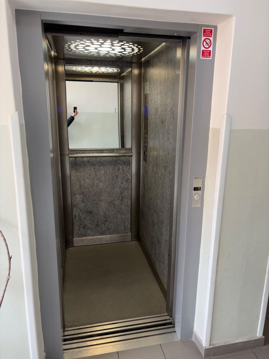 Pronájem bytu 3+kk 80 m², Na Jarově, Praha, Praha Pronájem bytu 3+kk 80 m², Na Jarově, Praha, Praha