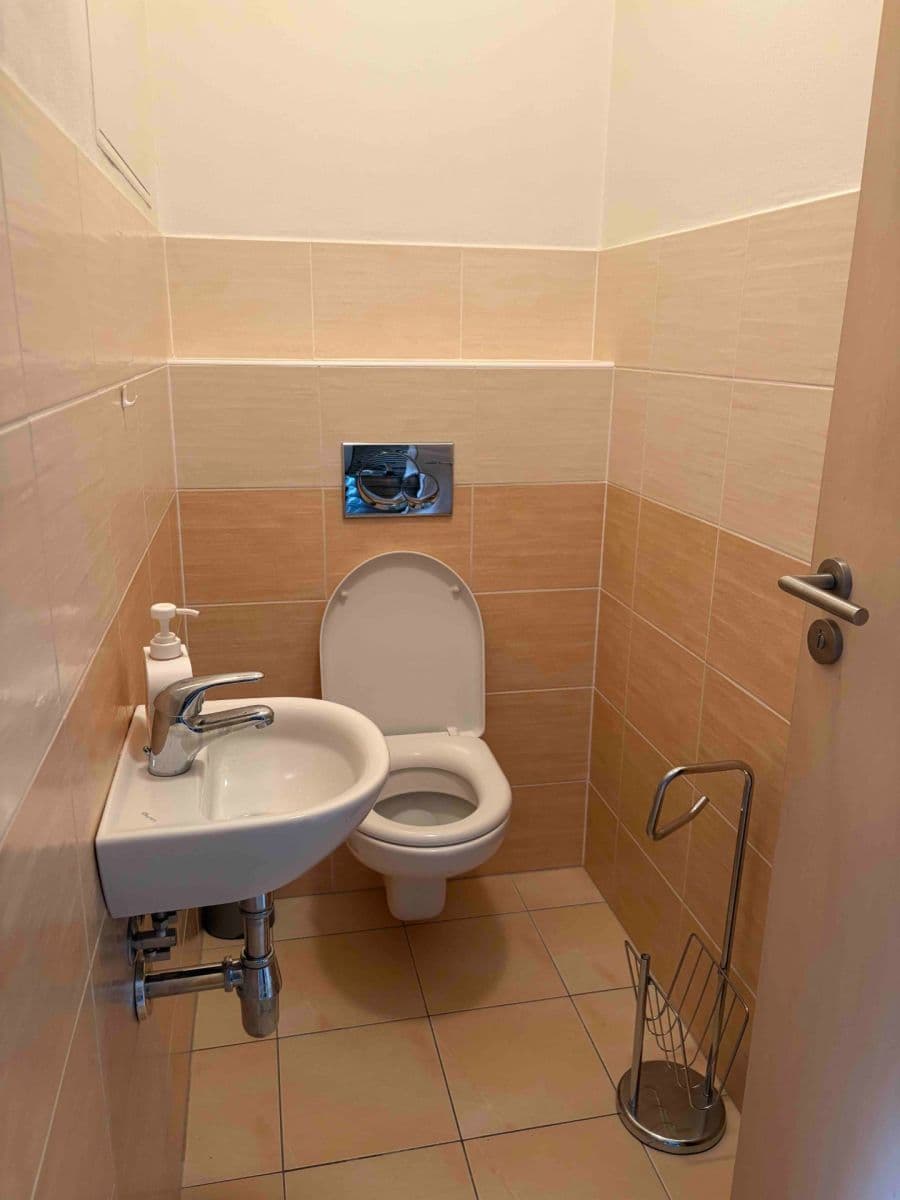 Pronájem bytu 2+kk 62 m², Athénská, Praha, Praha Pronájem bytu 2+kk 62 m², Athénská, Praha, Praha