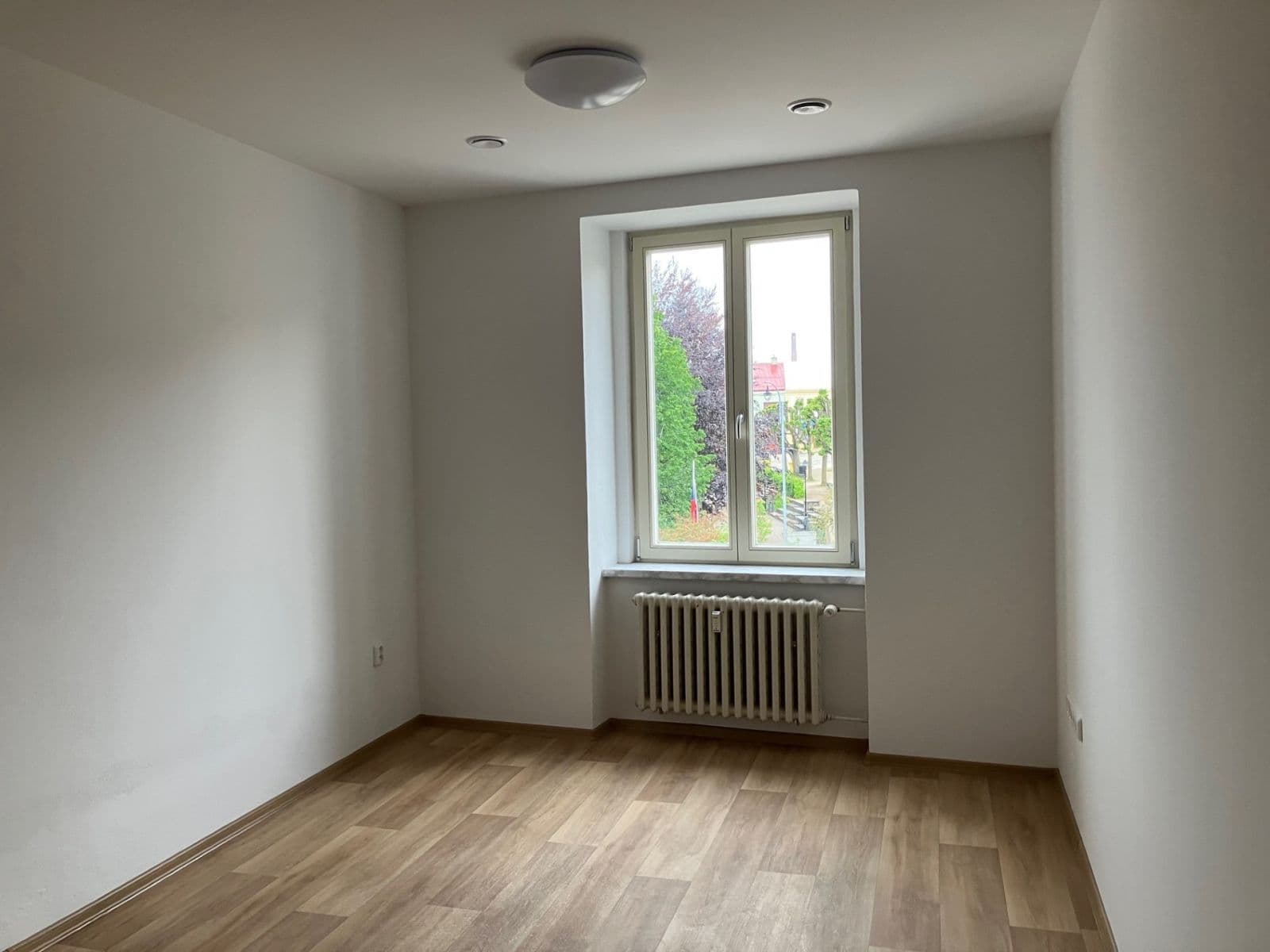 Pronájem bytu 2+kk 55 m², Palackého nám., Dačice, Jihočeský kraj Pronájem bytu 2+kk 55 m², Palackého nám., Dačice, Jihočeský kraj