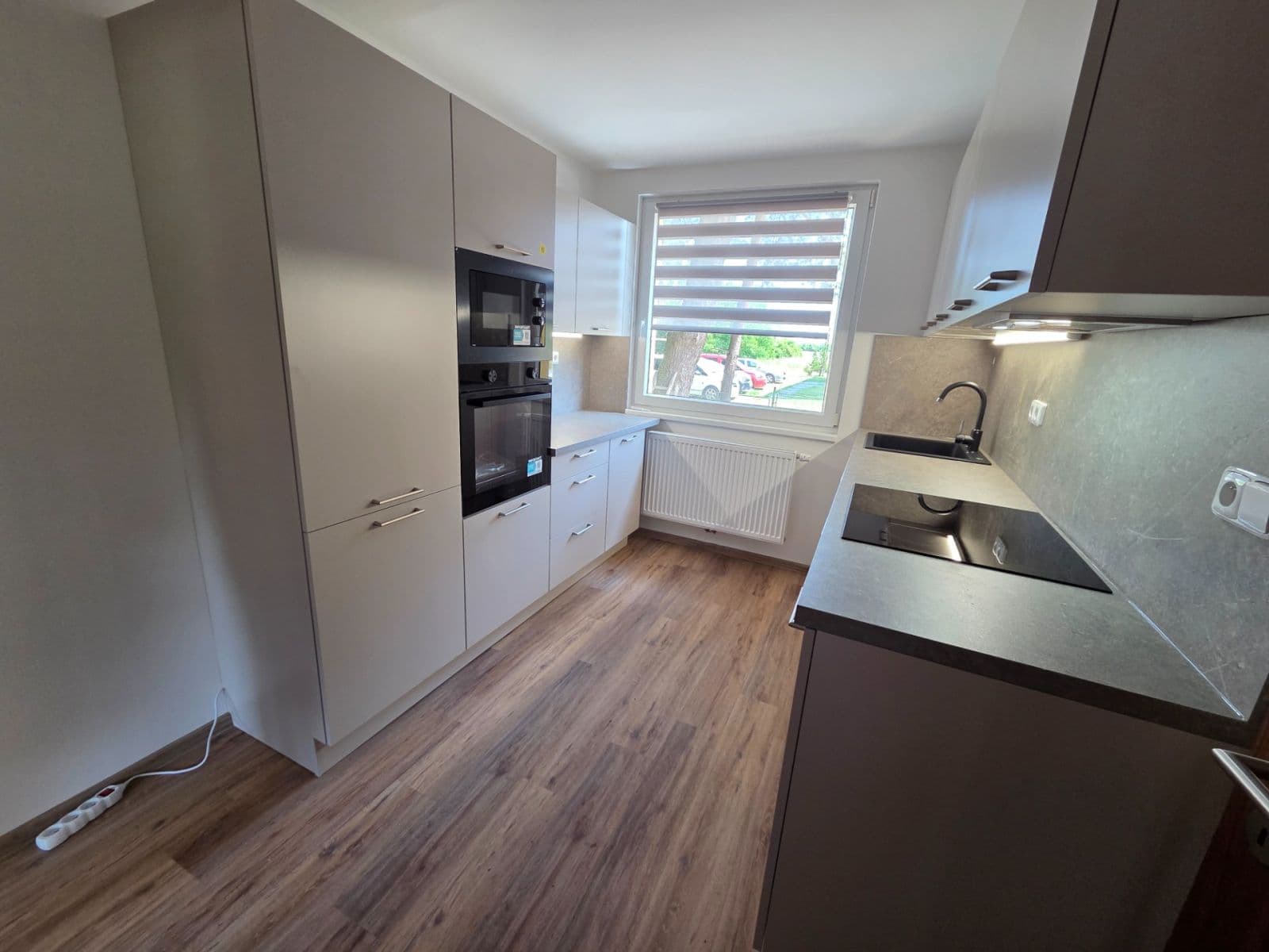 Pronájem domu 105 m², pozemek 1.002 m², Na Terase, Zlatníky-Hodkovice, Středočeský kraj Pronájem domu 105 m², pozemek 1.002 m², Na Terase, Zlatníky-Hodkovice, Středočeský kraj