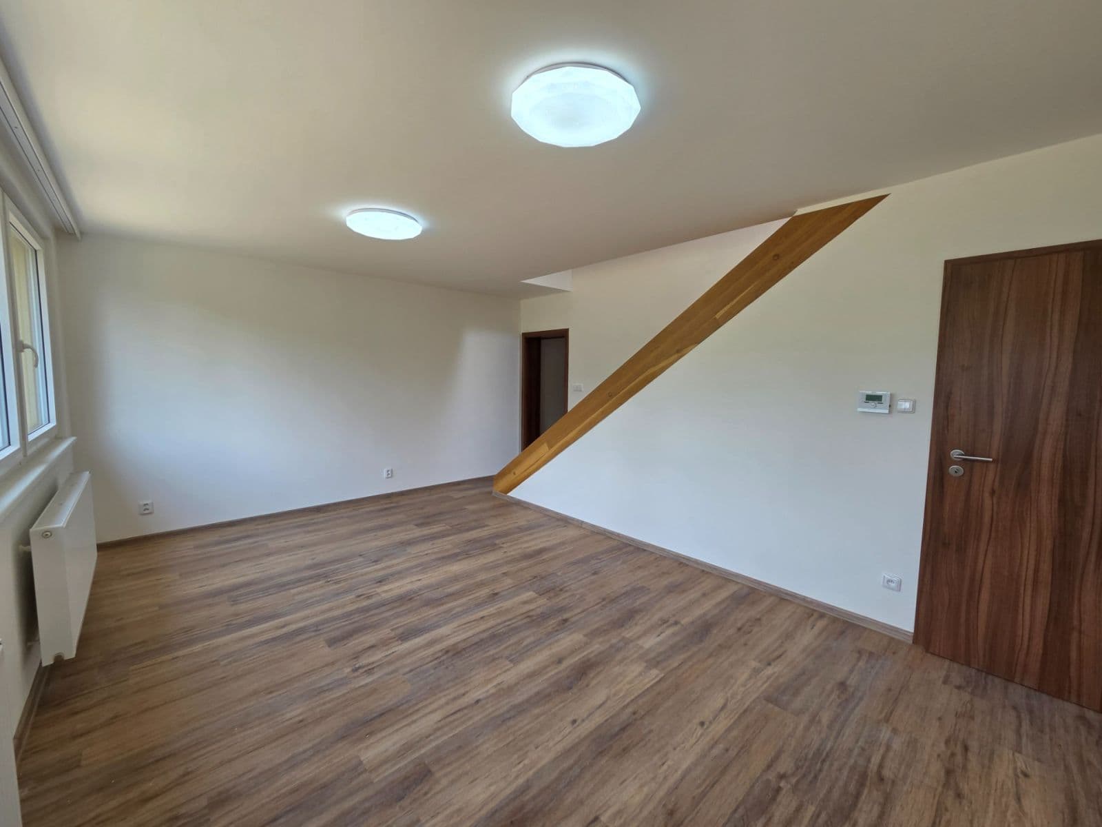 Pronájem domu 105 m², pozemek 1.002 m², Na Terase, Zlatníky-Hodkovice, Středočeský kraj Pronájem domu 105 m², pozemek 1.002 m², Na Terase, Zlatníky-Hodkovice, Středočeský kraj