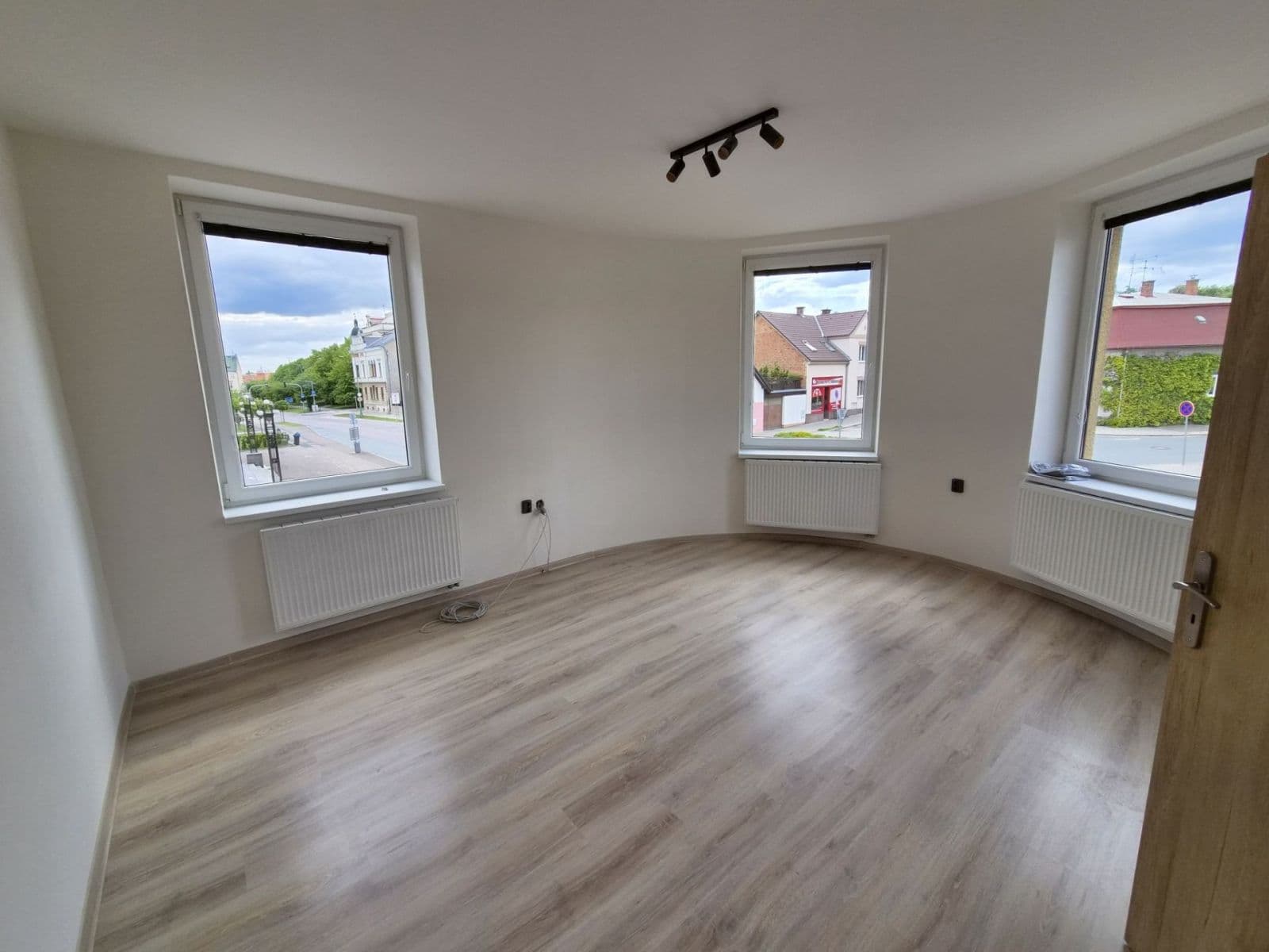 Pronájem bytu 2+kk 48 m², Sokolská, Chlumec nad Cidlinou, Královéhradecký kraj Pronájem bytu 2+kk 48 m², Sokolská, Chlumec nad Cidlinou, Královéhradecký kraj