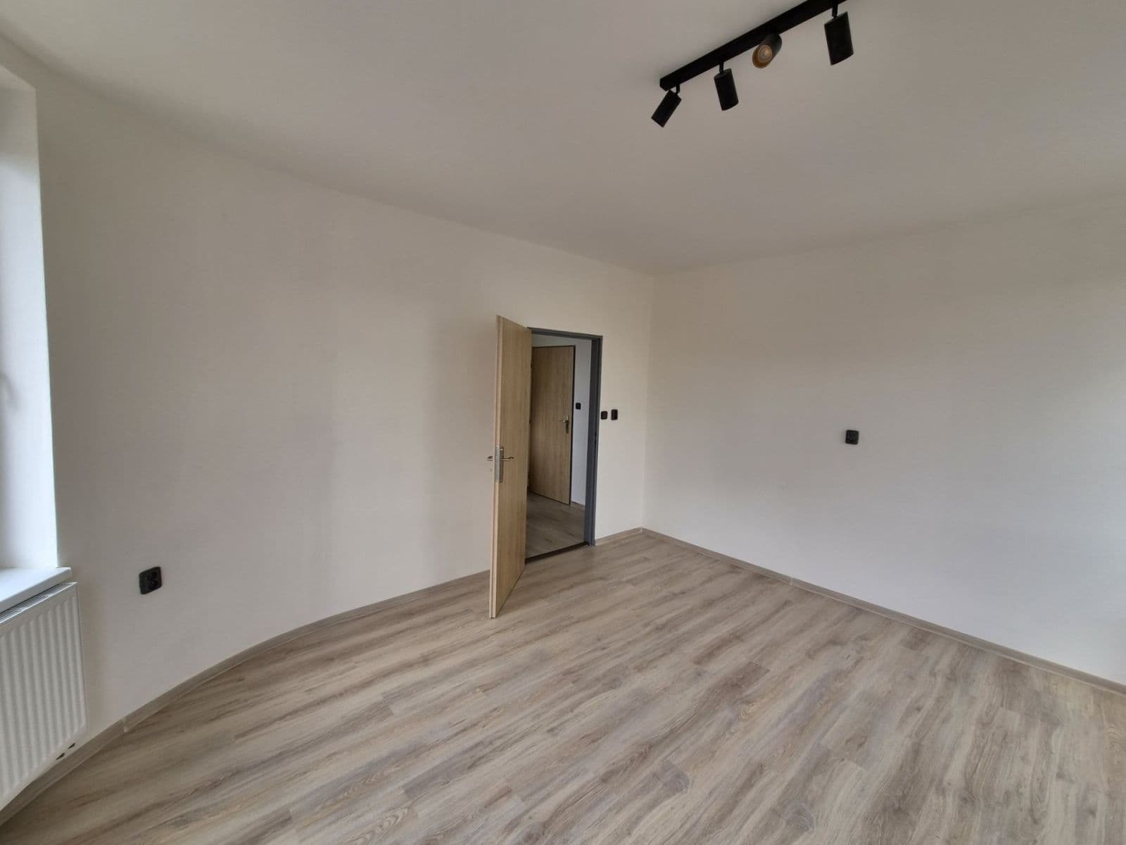 Pronájem bytu 2+kk 48 m², Sokolská, Chlumec nad Cidlinou, Královéhradecký kraj Pronájem bytu 2+kk 48 m², Sokolská, Chlumec nad Cidlinou, Královéhradecký kraj