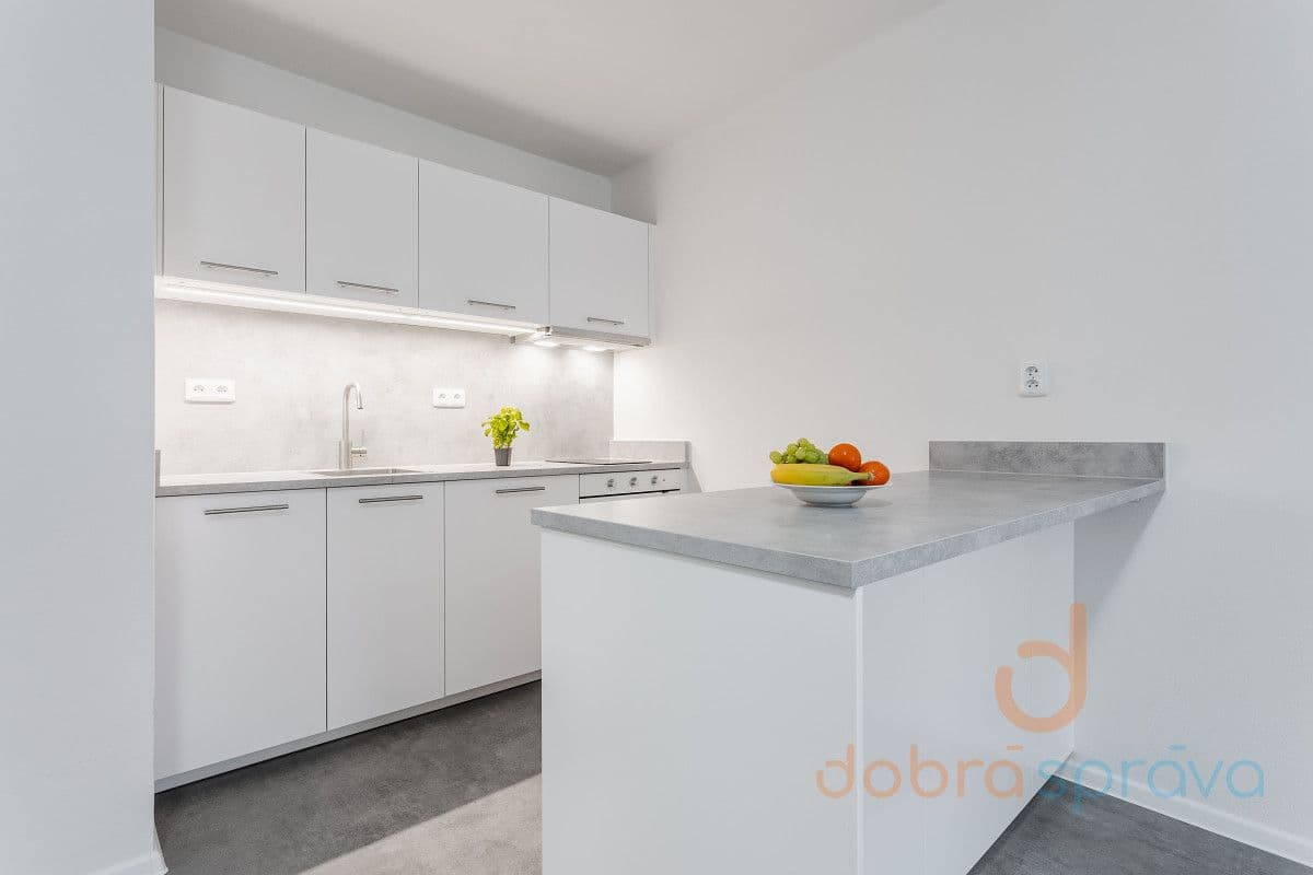 Pronájem bytu 2+kk 55 m², Africká, Praha, Praha Pronájem bytu 2+kk 55 m², Africká, Praha, Praha