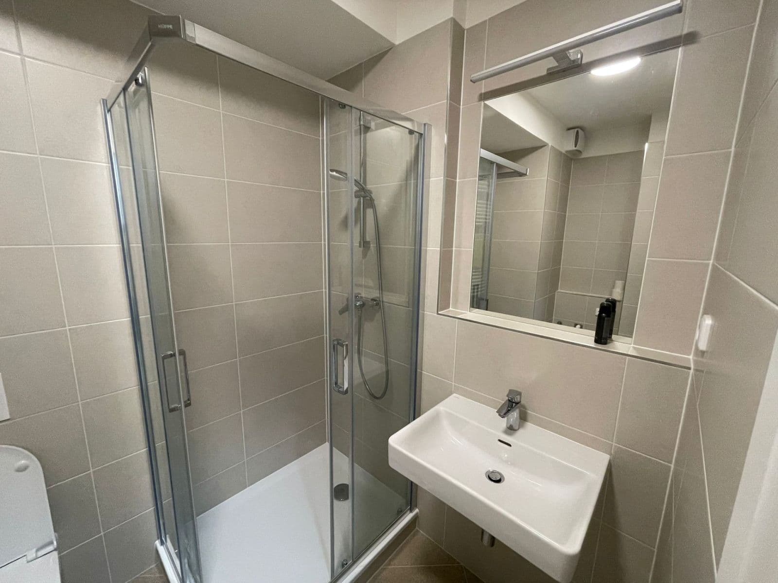 Pronájem bytu 1+kk 33 m², Čakovická, Praha, Praha Pronájem bytu 1+kk 33 m², Čakovická, Praha, Praha