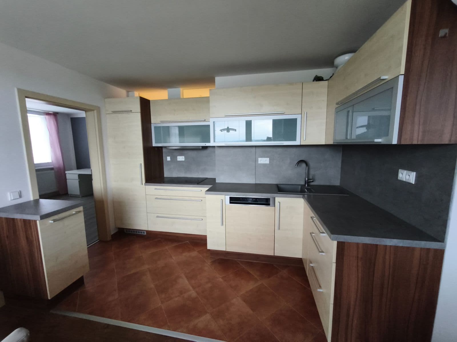 Pronájem bytu 3+1 76 m², Kachlíkova, Brno, Jihomoravský kraj Pronájem bytu 3+1 76 m², Kachlíkova, Brno, Jihomoravský kraj
