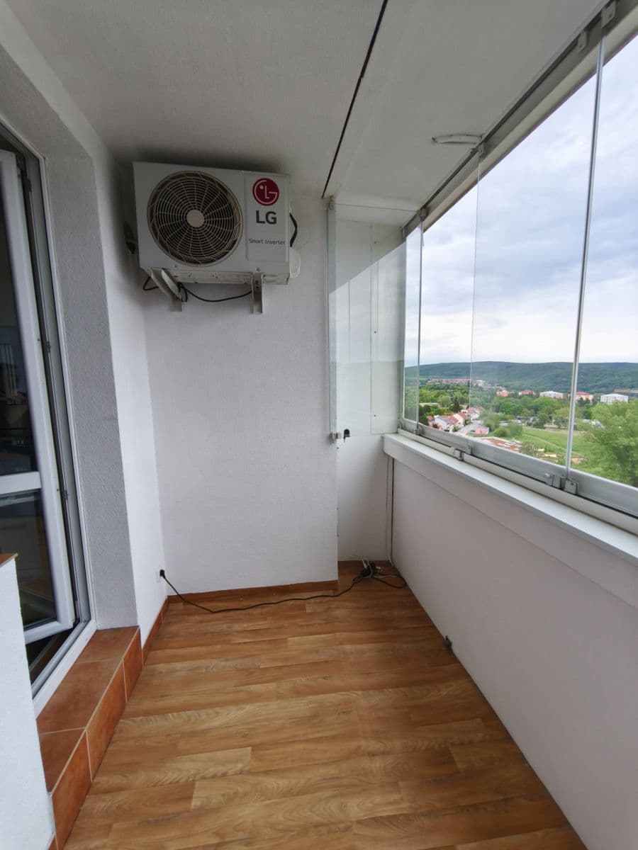 Pronájem bytu 3+1 76 m², Kachlíkova, Brno, Jihomoravský kraj Pronájem bytu 3+1 76 m², Kachlíkova, Brno, Jihomoravský kraj