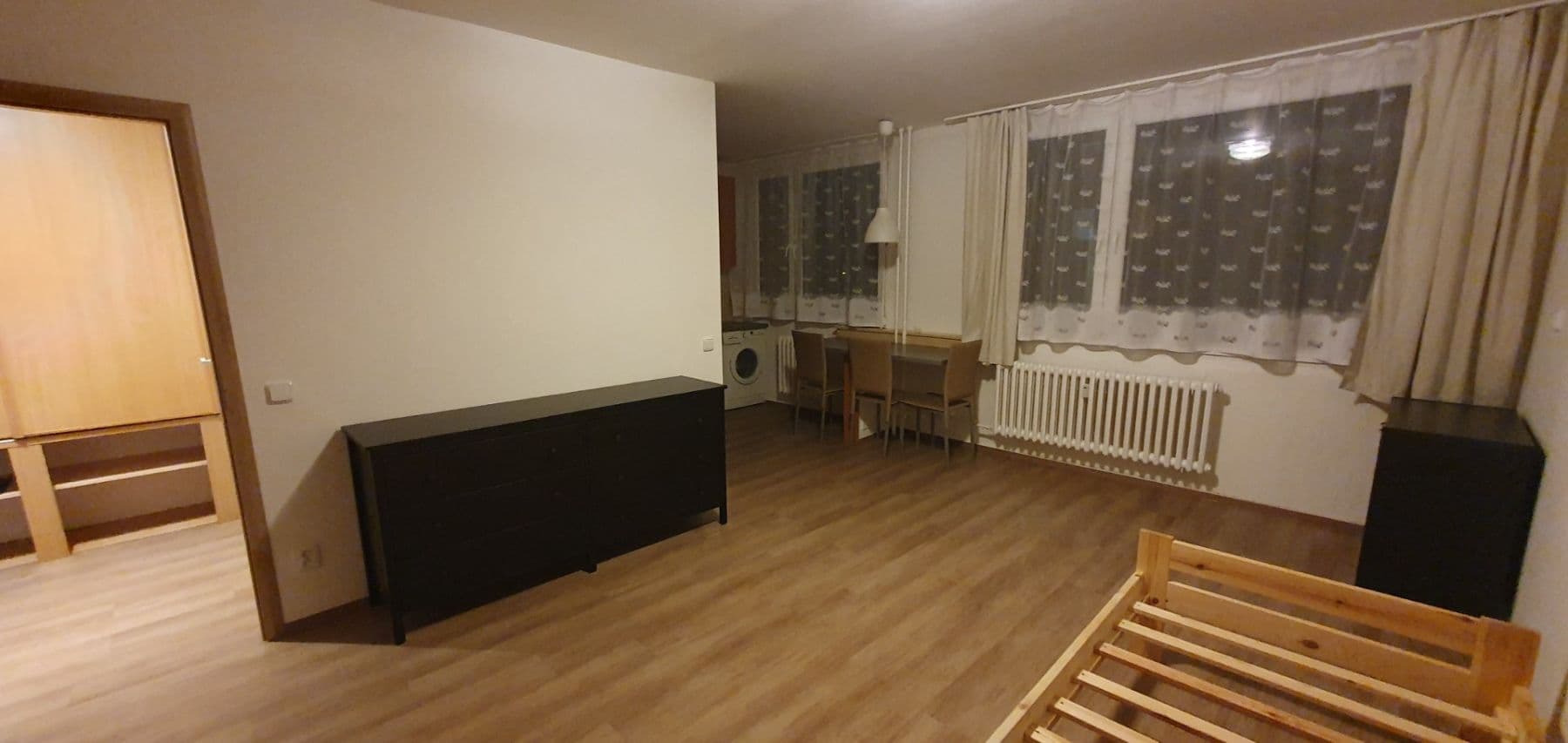Pronájem bytu 1+1 35 m², Nad Stadionem, Králův Dvůr, Středočeský kraj Pronájem bytu 1+1 35 m², Nad Stadionem, Králův Dvůr, Středočeský kraj