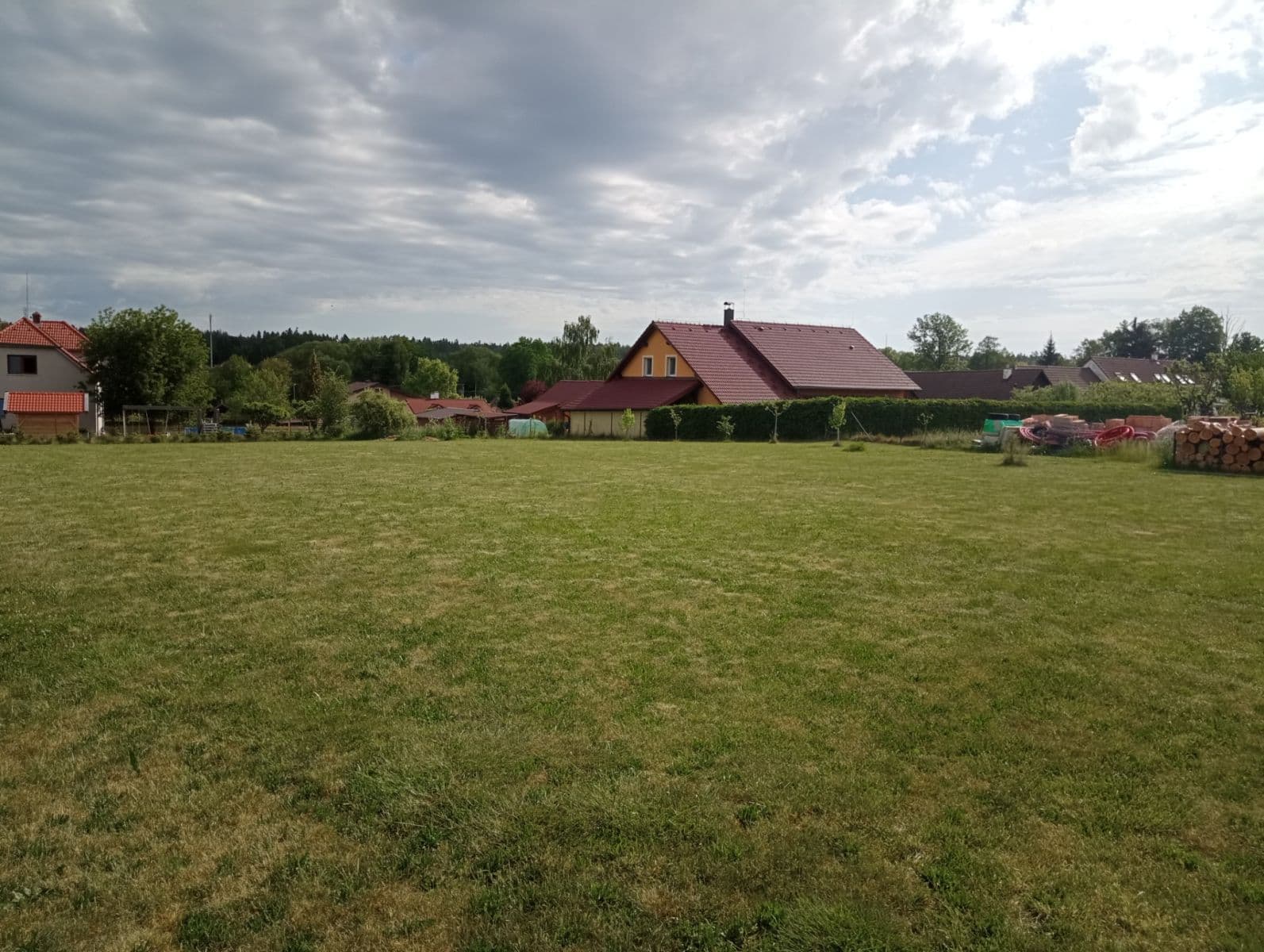 Prodej pozemku 2.502 m², Petříkov, Jihočeský kraj Prodej pozemku 2.502 m², Petříkov, Jihočeský kraj