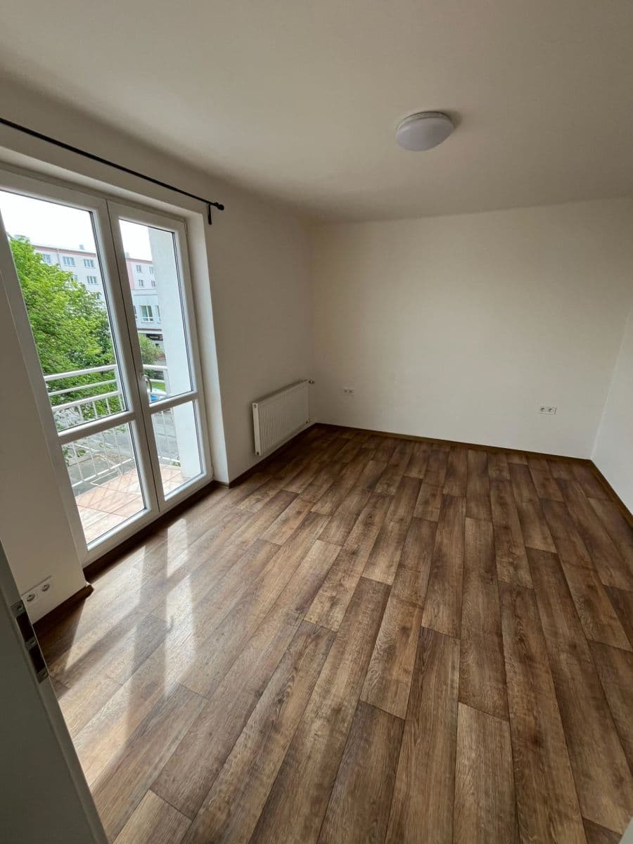 Pronájem bytu 2+1 56 m², Pastýřská, Cheb, Karlovarský kraj Pronájem bytu 2+1 56 m², Pastýřská, Cheb, Karlovarský kraj