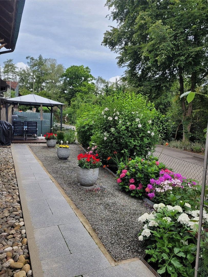 Prodej bytu 3+1 77 m², Wiesgasse 70, Ichenhausen, Bavorsko Prodej bytu 3+1 77 m², Wiesgasse 70, Ichenhausen, Bavorsko