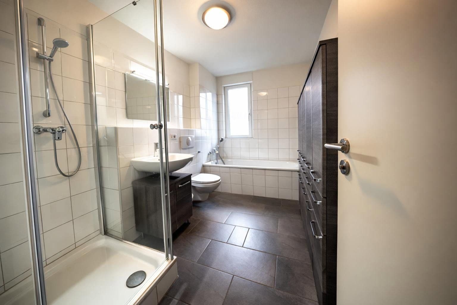Prodej domu 119 m², pozemek 216 m², Helmut-Braun-Ring 2C, Rülzheim, Porýní-Falc Prodej domu 119 m², pozemek 216 m², Helmut-Braun-Ring 2C, Rülzheim, Porýní-Falc