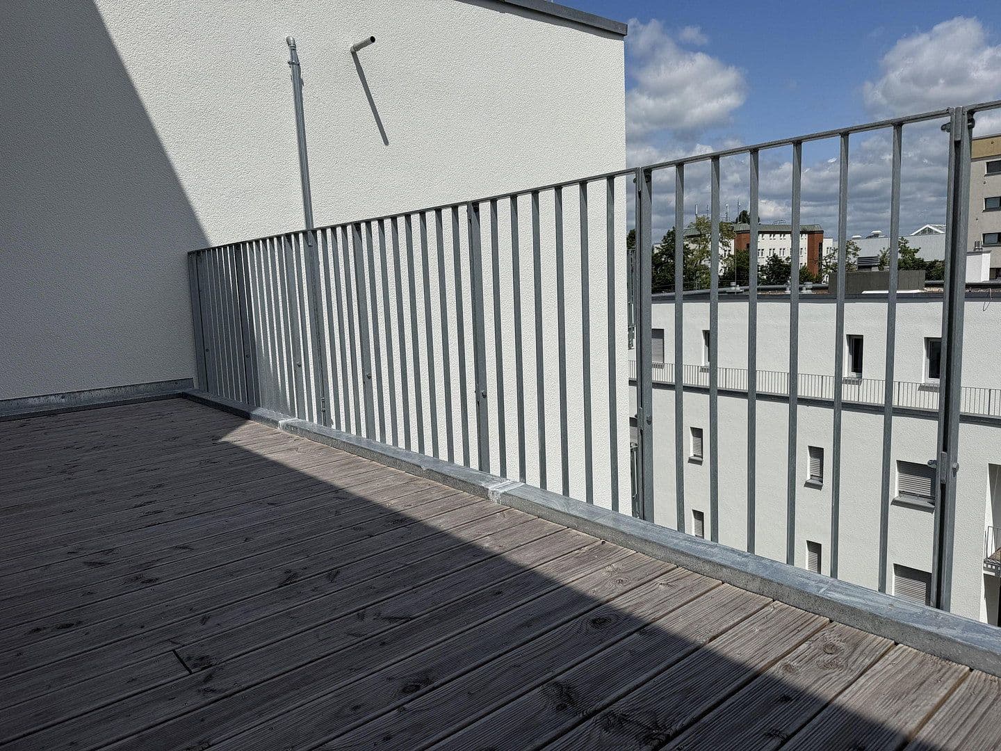 Pronájem bytu 2+1 45 m², Wiesenstraße 10, Berlin, Berlín Pronájem bytu 2+1 45 m², Wiesenstraße 10, Berlin, Berlín