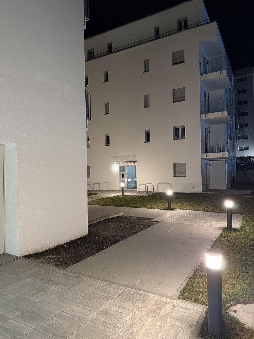 Pronájem bytu 2+1 45 m², Wiesenstraße 10, Berlin, Berlín Pronájem bytu 2+1 45 m², Wiesenstraße 10, Berlin, Berlín