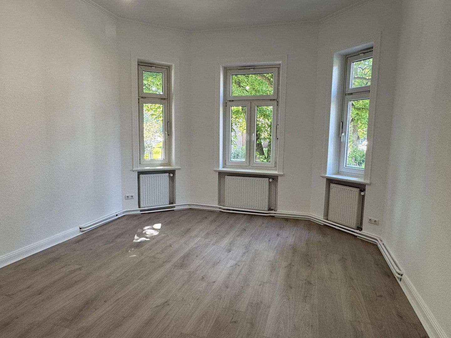 Pronájem bytu 4+1 96 m², Friedhofstraße 10, Hamburg, Hamburg Pronájem bytu 4+1 96 m², Friedhofstraße 10, Hamburg, Hamburg