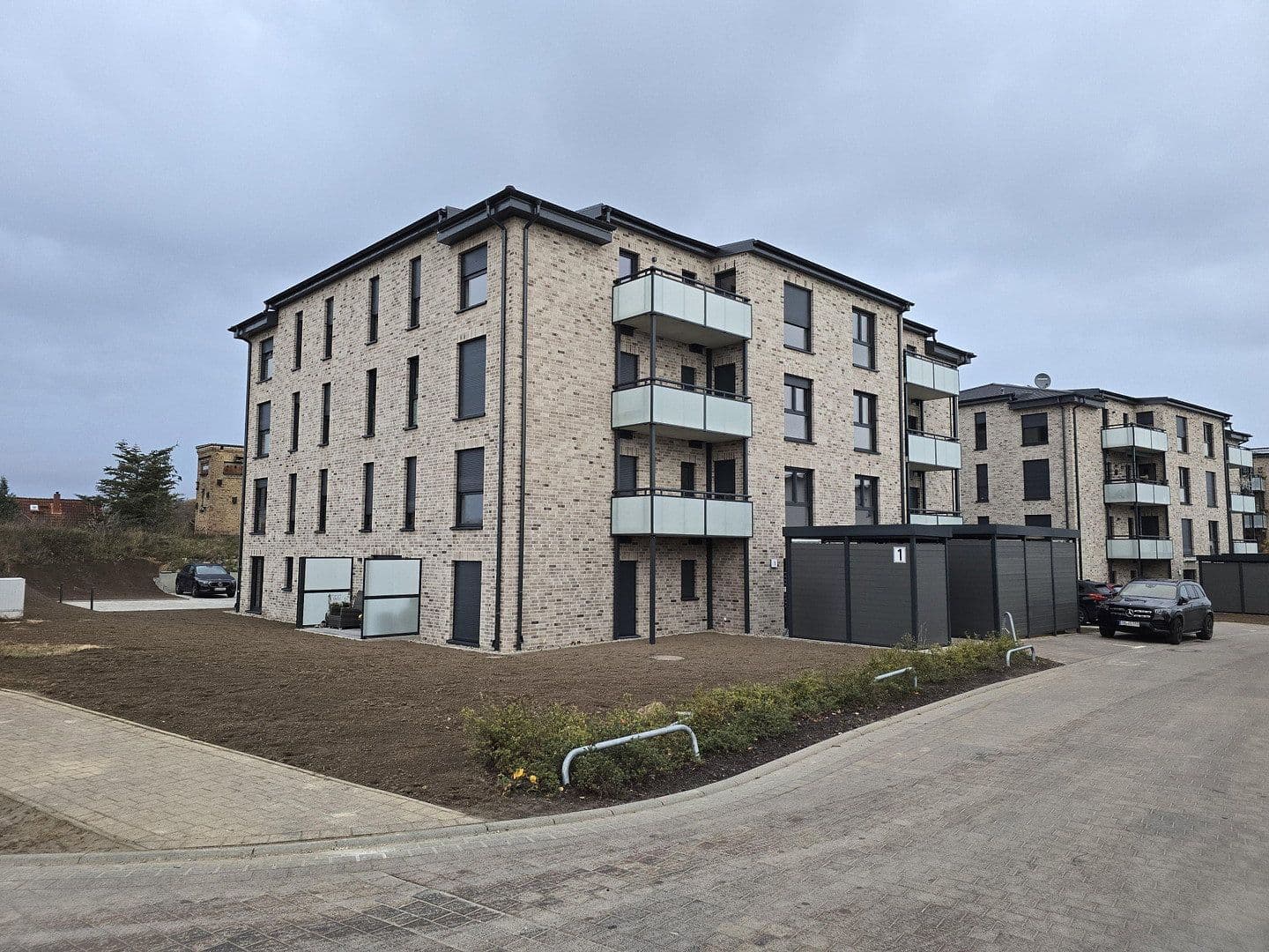 Prodej domu 2.703 m², pozemek 3.226 m², Waren (Müritz), Mecklenburg-Vorpommern Prodej domu 2.703 m², pozemek 3.226 m², Waren (Müritz), Mecklenburg-Vorpommern