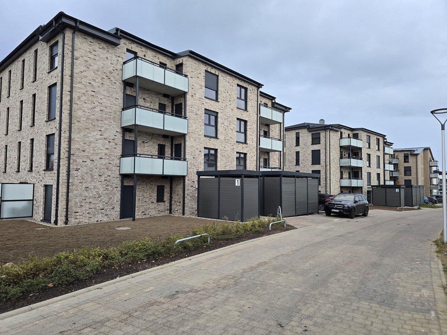 Prodej domu 2.703 m², pozemek 3.226 m², Waren (Müritz), Mecklenburg-Vorpommern Prodej domu 2.703 m², pozemek 3.226 m², Waren (Müritz), Mecklenburg-Vorpommern