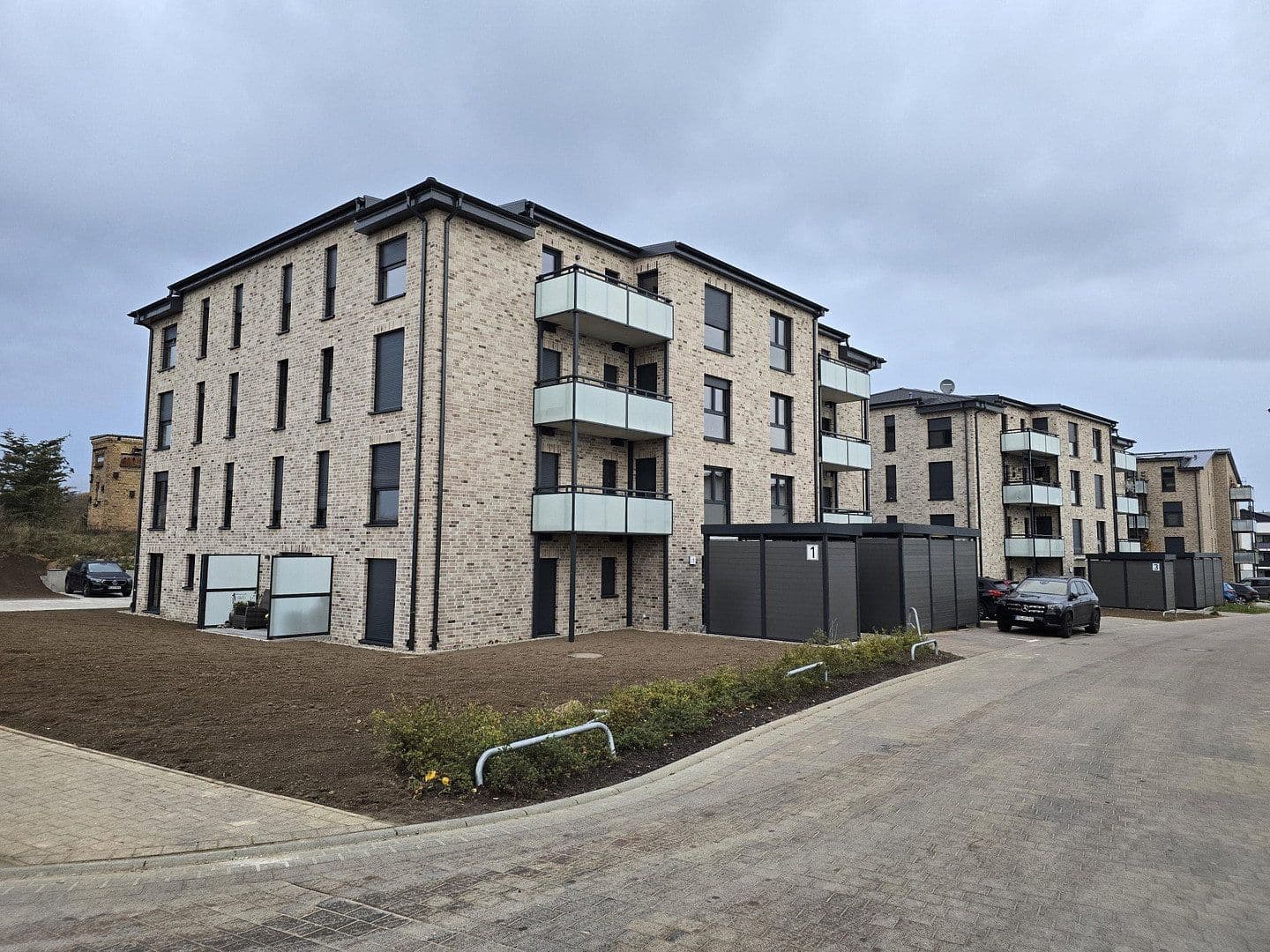 Prodej domu 2.703 m², pozemek 3.226 m², Waren (Müritz), Mecklenburg-Vorpommern Prodej domu 2.703 m², pozemek 3.226 m², Waren (Müritz), Mecklenburg-Vorpommern