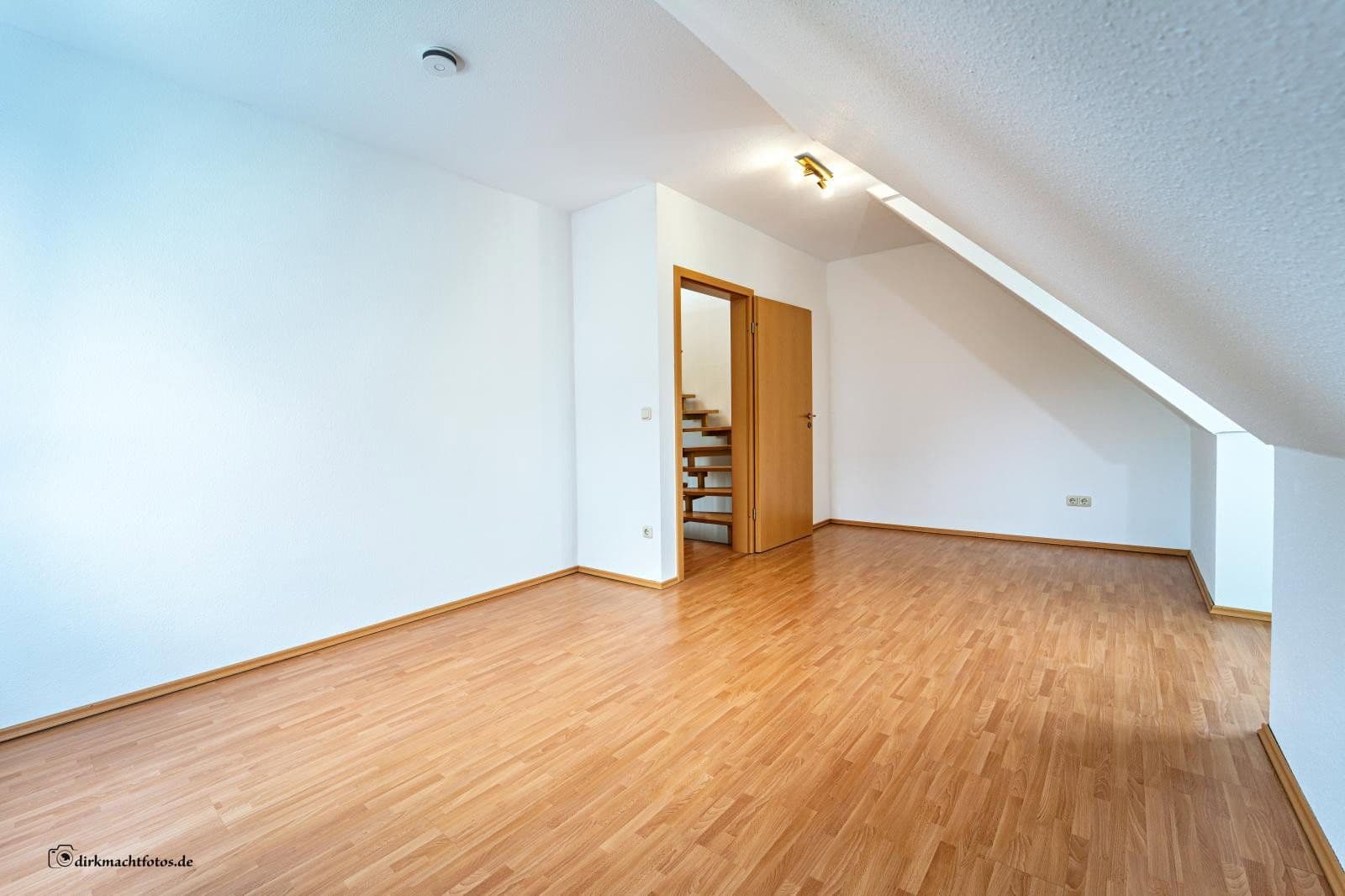 Pronájem domu 119 m², pozemek 288 m², Ratingen, Severní Porýní-Vestfálsko Pronájem domu 119 m², pozemek 288 m², Ratingen, Severní Porýní-Vestfálsko