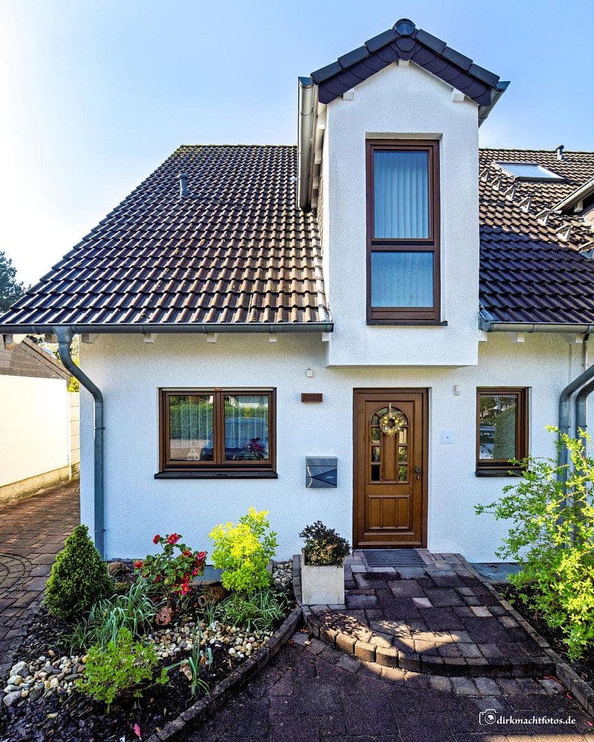 Pronájem domu 119 m², pozemek 288 m², Ratingen, Severní Porýní-Vestfálsko Pronájem domu 119 m², pozemek 288 m², Ratingen, Severní Porýní-Vestfálsko