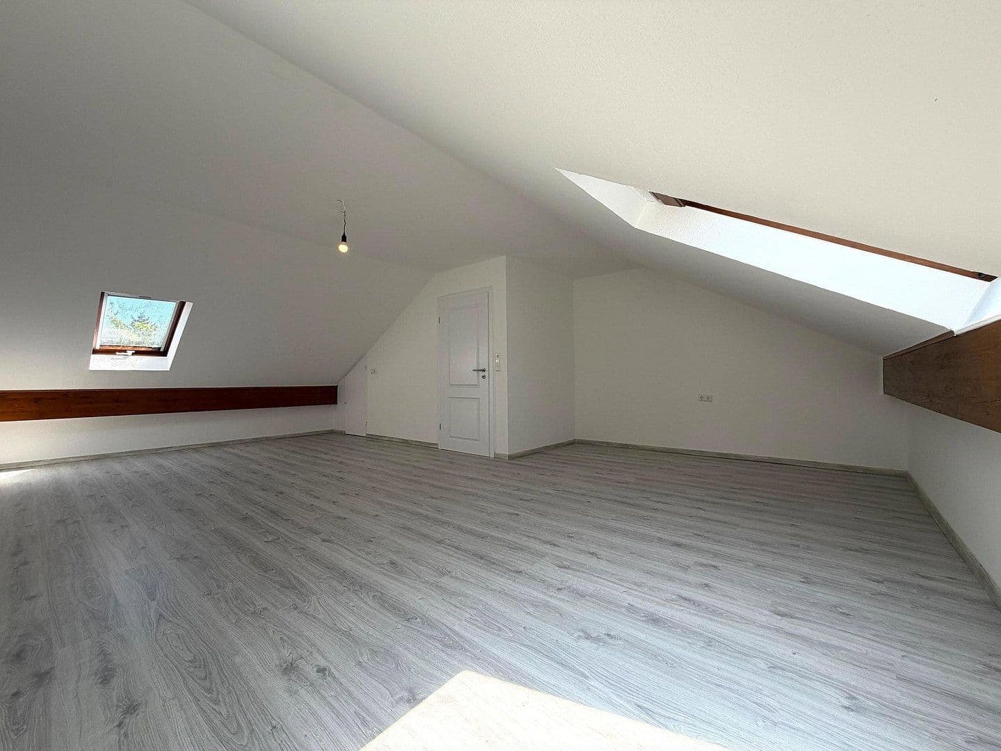 Pronájem domu 131 m², pozemek 203 m², Salzachweg 30, Maulbronn, Bádensko-Württembersko Pronájem domu 131 m², pozemek 203 m², Salzachweg 30, Maulbronn, Bádensko-Württembersko