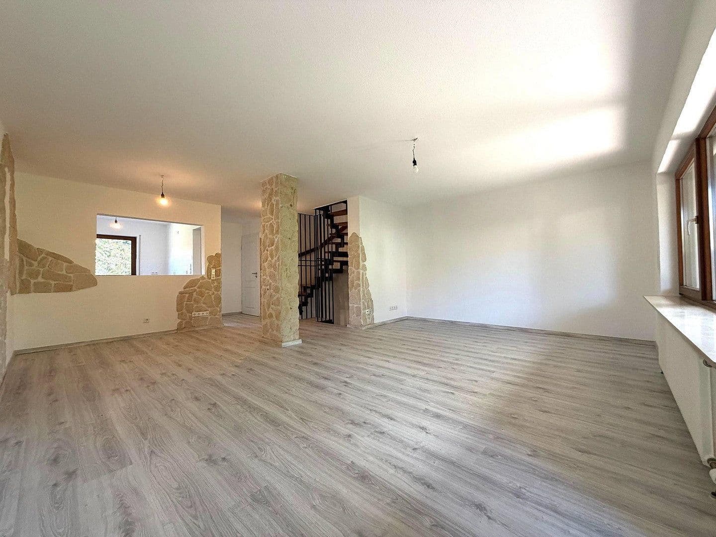 Pronájem domu 131 m², pozemek 203 m², Salzachweg 30, Maulbronn, Bádensko-Württembersko Pronájem domu 131 m², pozemek 203 m², Salzachweg 30, Maulbronn, Bádensko-Württembersko