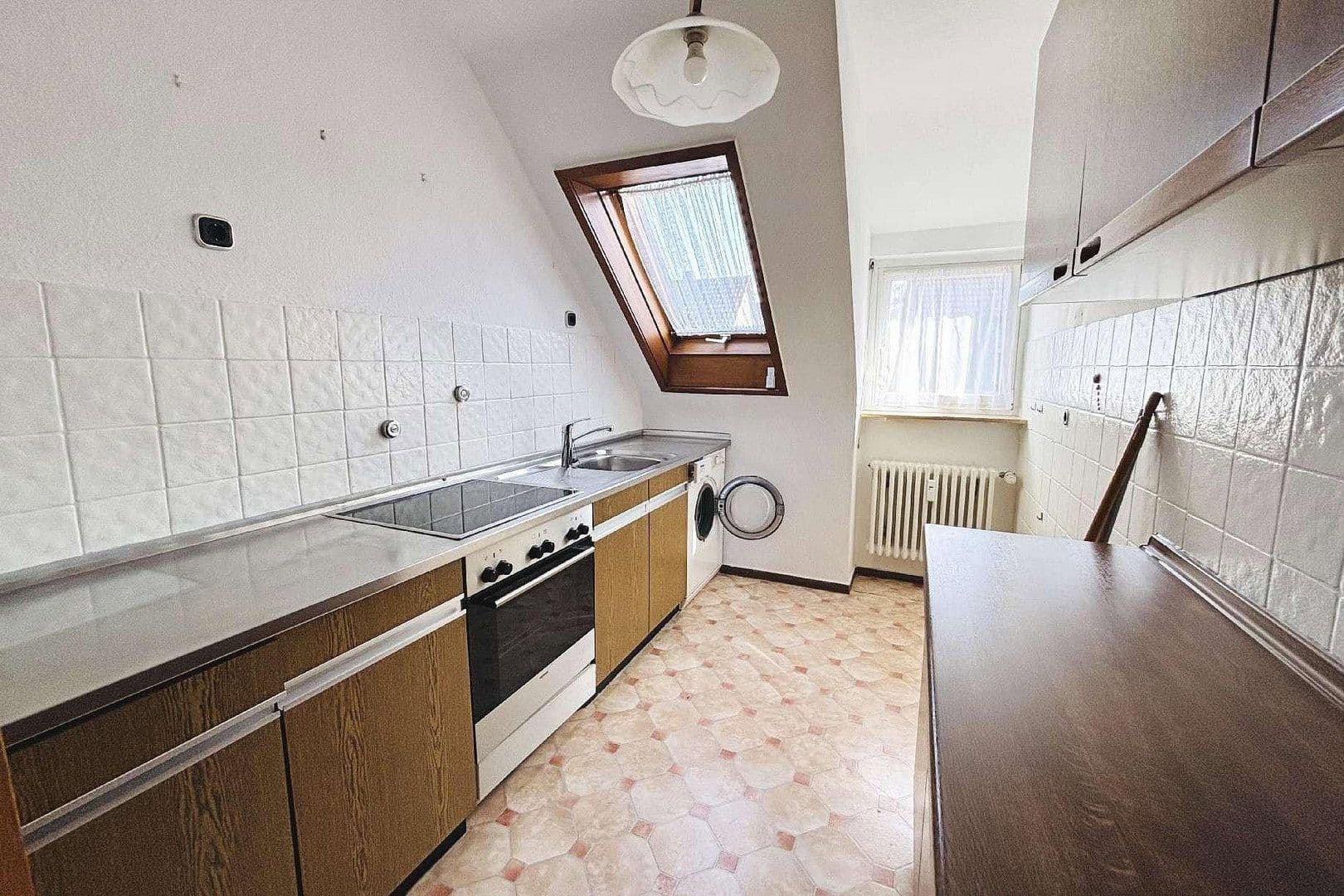 Pronájem bytu 2+1 71 m², Burckhardtstr. 7, Stuttgart, Bádensko-Württembersko Pronájem bytu 2+1 71 m², Burckhardtstr. 7, Stuttgart, Bádensko-Württembersko